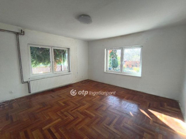 Eladó családi ház, Besnyőn 51.5 M Ft, 3 szobás