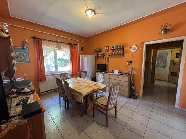 Eladó családi ház, Hőgyészen 34.99 M Ft, 4 szobás