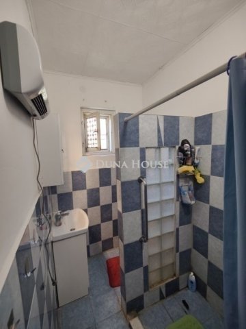 Eladó családi ház, Úrin 49 M Ft, 3 szobás