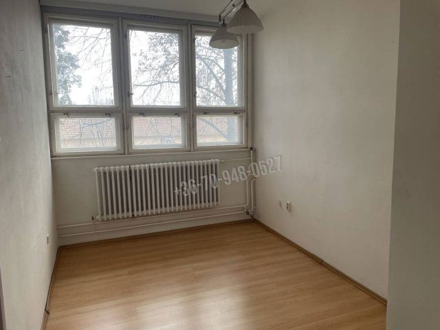 Kiadó iroda, Békéscsabán 30 E Ft / hó, 1 szobás