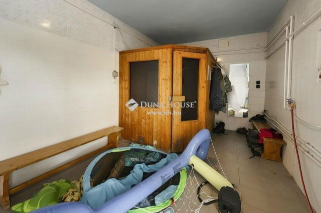 Eladó családi ház, Lajosmizsén 209 M Ft, 5 szobás