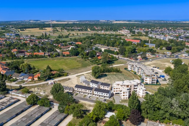 Eladó sorház, Székesfehérvárott, Tasnádi utcában 87.5 M Ft