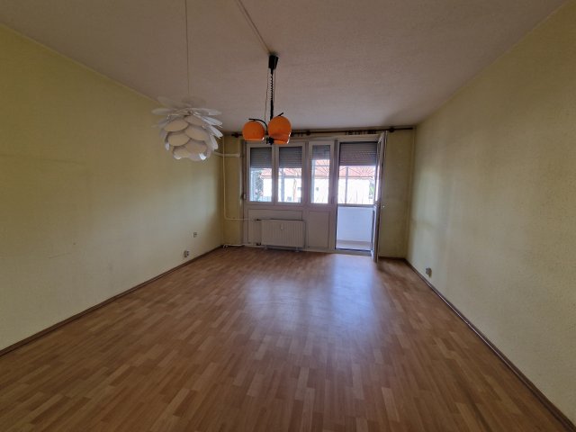 Eladó panellakás, Budapesten, XXI. kerületben, Bánya utcában
