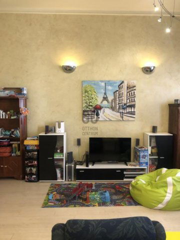 Eladó téglalakás, Budapesten, VII. kerületben 125 M Ft, 3 szobás