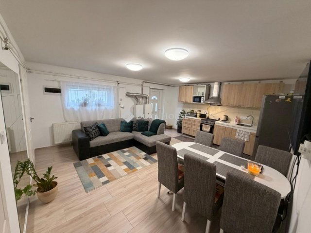 Eladó családi ház, Kecskeméten 44.9 M Ft, 3 szobás