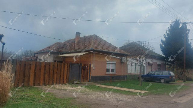 Eladó családi ház, Csanádapácán 15.1 M Ft, 3 szobás