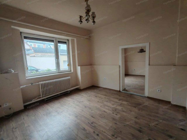 Eladó családi ház, Nyíregyházán 49.999 M Ft, 3 szobás