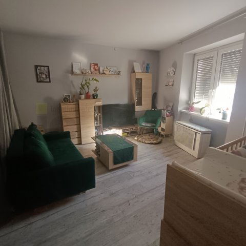 Eladó családi ház, Szentesen 23.5 M Ft, 1 szobás