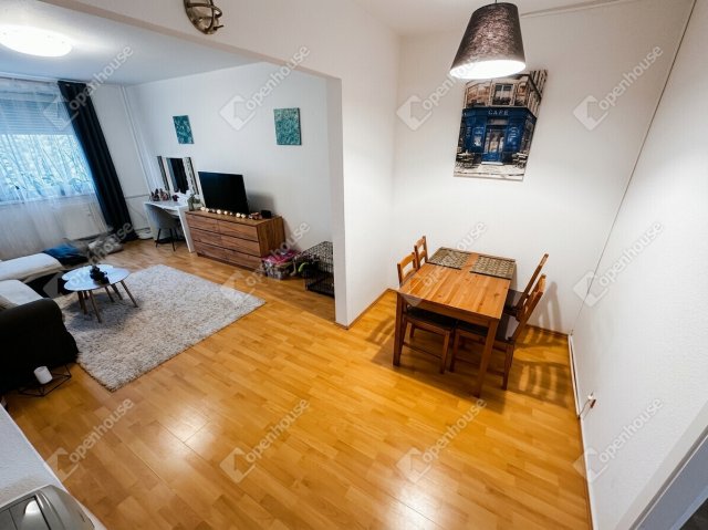 Eladó panellakás, Székesfehérvárott 54.9 M Ft, 2 szobás