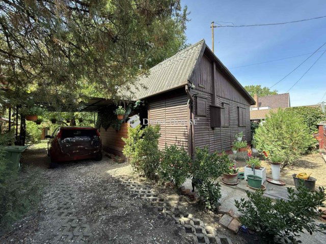 Eladó nyaraló, Lakitelken 24.9 M Ft, 1 szobás