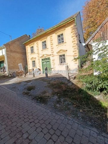 Eladó nyaraló, Mohácson 17.9 M Ft, 3 szobás