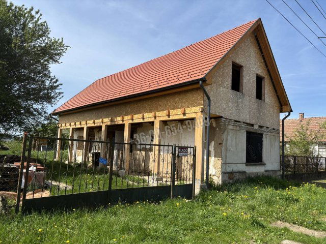 Eladó családi ház, Érsekvadkerten 13.5 M Ft, 3 szobás