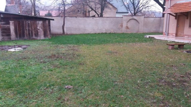 Kiadó családi ház, albérlet, Debrecenben 220 E Ft / hó