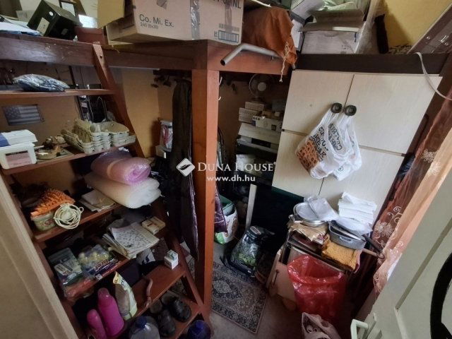 Eladó téglalakás, Budapesten, XV. kerületben 39.9 M Ft, 3 szobás