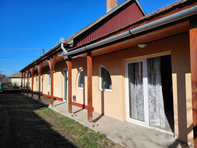 Eladó családi ház, Tófaluban 23 M Ft, 2+1 szobás