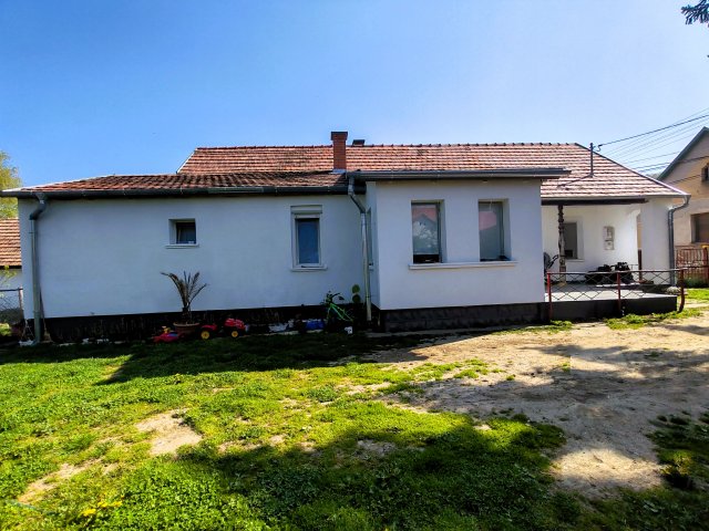Eladó családi ház, Váralján 23.9 M Ft, 3 szobás