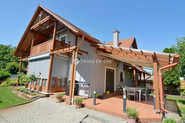 Kiadó családi ház, albérlet, Kiskunhalason 679 E Ft / hó