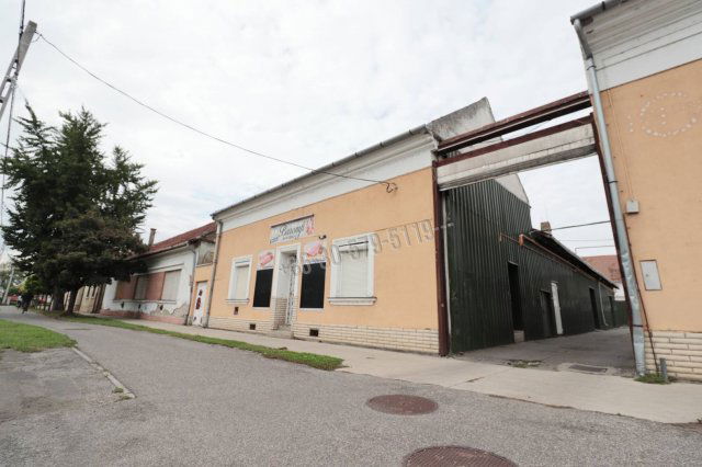 Eladó telek, Orosházán 85 M Ft, 20 szobás / költözzbe.hu