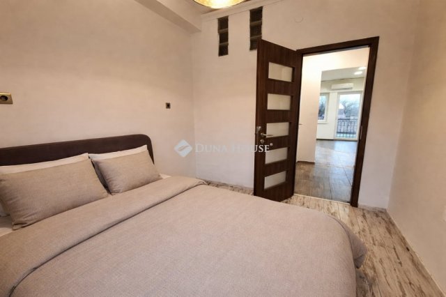 Eladó téglalakás, Budapesten, XIV. kerületben 59.999 M Ft