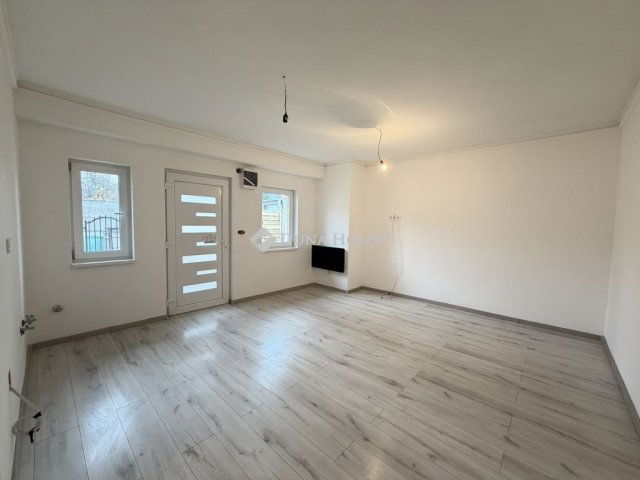 Eladó téglalakás, Budapesten, XVIII. kerületben 47.9 M Ft