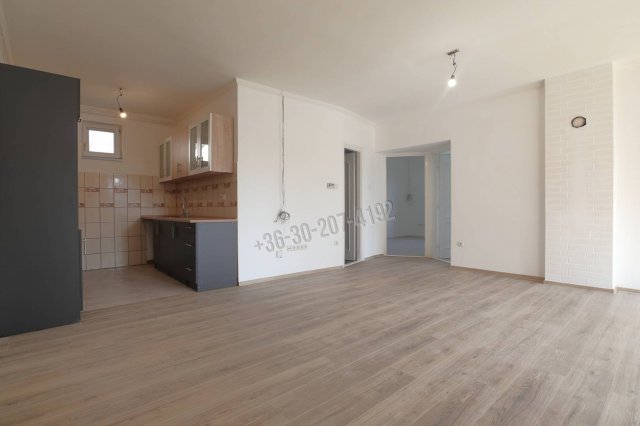 Eladó családi ház, Sándorfalván 67 M Ft, 4 szobás