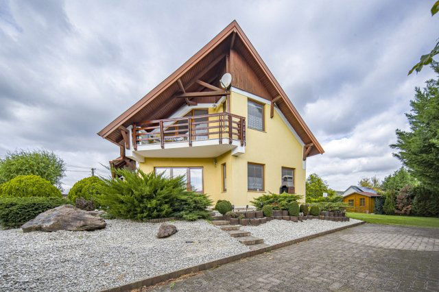 Eladó családi ház, Balatonalmádiban, Pinkóczi úton 150 M Ft