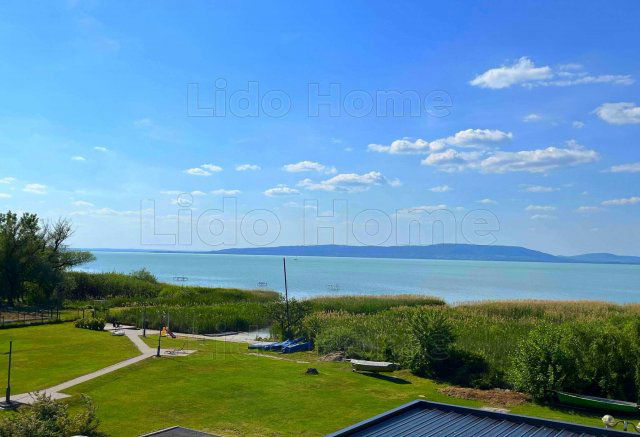 Eladó nyaraló, Balatonfenyvesen 96 M Ft, 4 szobás