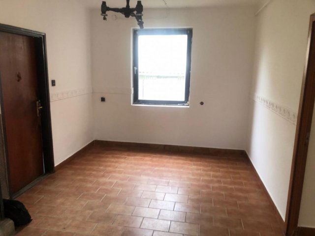 Eladó családi ház, Szigetszentmiklóson 85 M Ft, 6 szobás