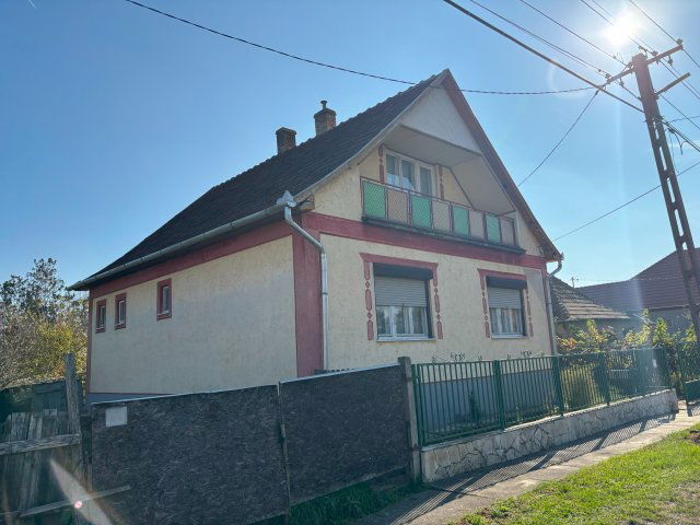 Eladó családi ház, Polgáron 23 M Ft, 3 szobás