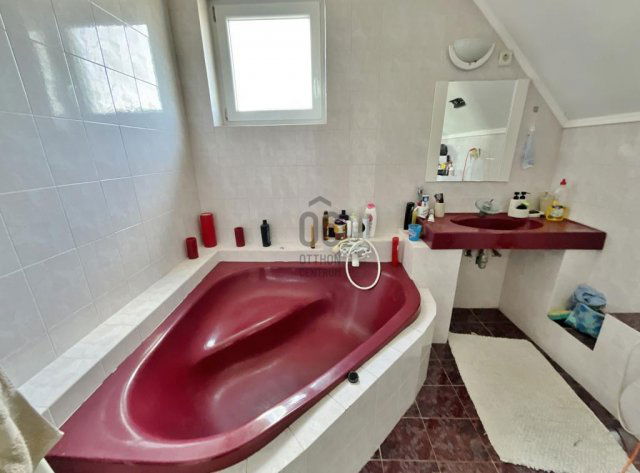 Eladó családi ház, Budapesten, XVIII. kerületben 219 M Ft