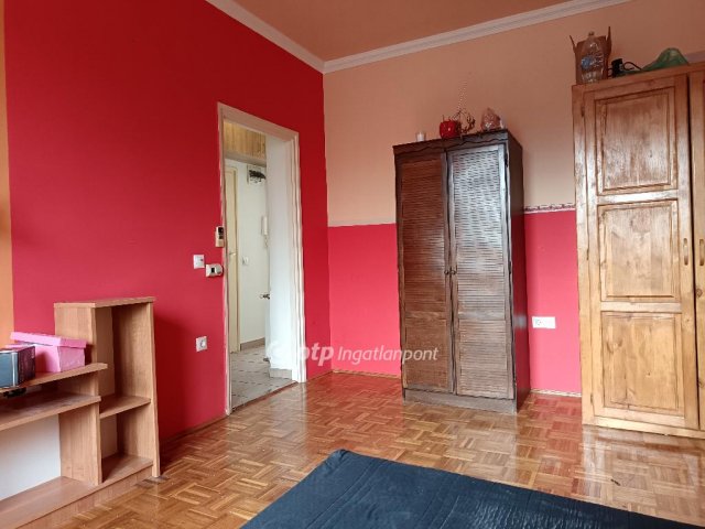 Eladó téglalakás, Debrecenben 44 M Ft, 1 szobás