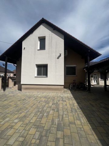 Eladó családi ház, Halászin 148.5 M Ft, 4 szobás