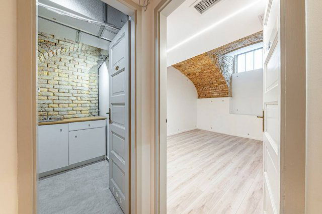 Eladó téglalakás, Budapesten, VI. kerületben 226.8 M Ft