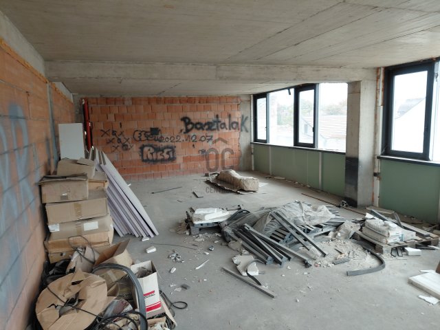 Eladó ipari ingatlan, Budapesten, XX. kerületben 350 M Ft