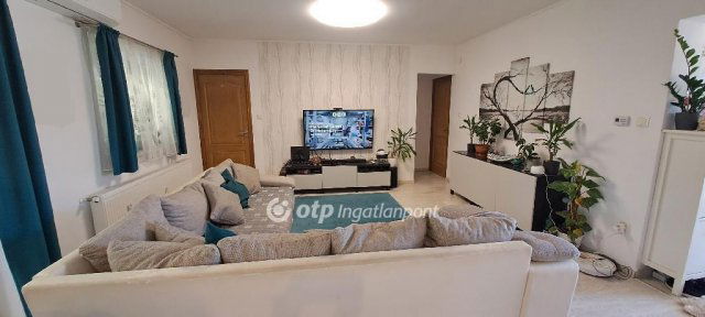 Eladó családi ház, Szigetszentmiklóson 109 M Ft, 4 szobás