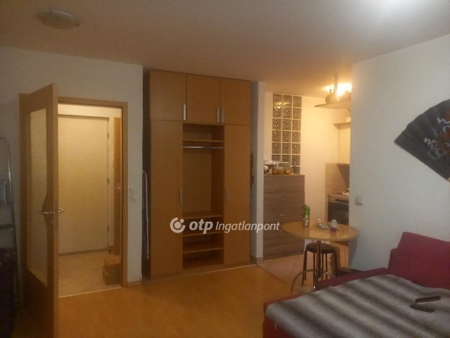 Eladó téglalakás, Budapesten, IX. kerületben 63 M Ft, 1 szobás