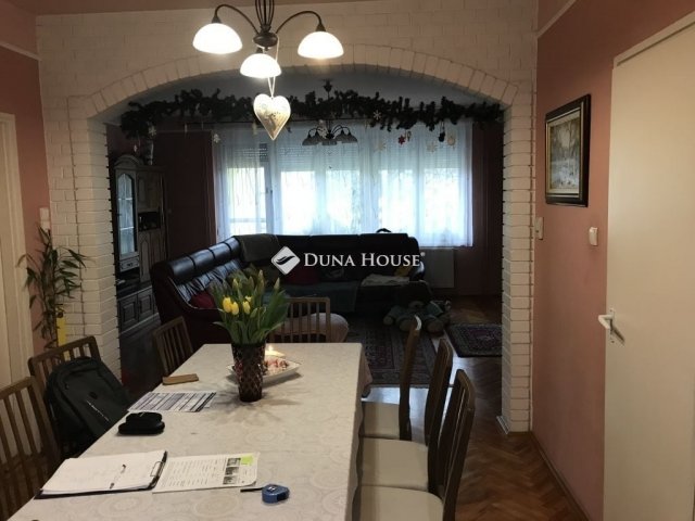 Eladó sorház, Lovasberényben 78 M Ft, 4+1 szobás