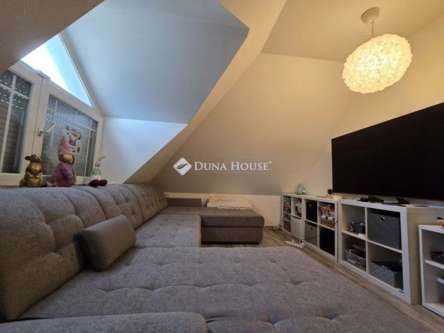 Eladó családi ház, Érden 75 M Ft, 4 szobás