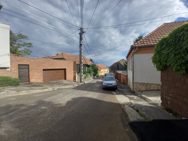 Kiadó téglalakás, albérlet, Pécsett, Felsőhavi utcában