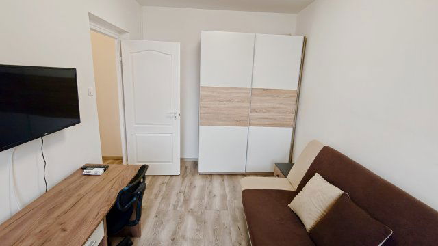 Kiadó panellakás, albérlet, Szegeden 200 E Ft / hó, 2 szobás