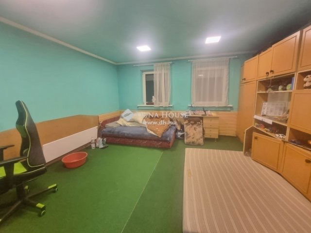 Eladó családi ház, Monoron 37.9 M Ft, 2 szobás