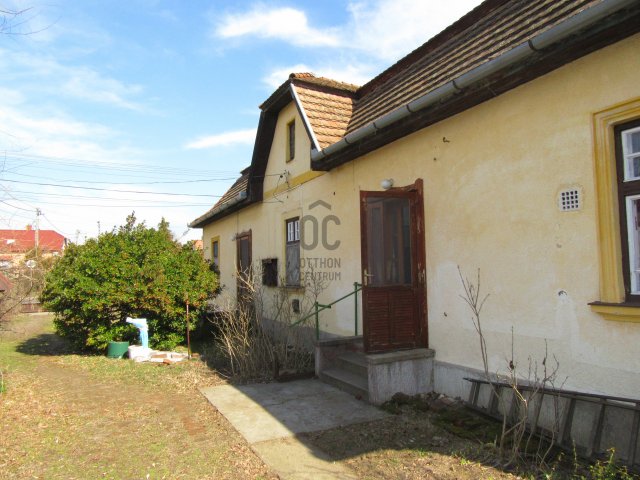 Eladó családi ház, Debrecenben 79.99 M Ft, 4 szobás
