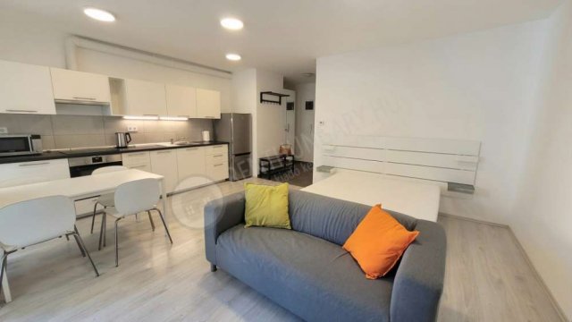 Kiadó téglalakás, albérlet, IX. kerületben, Márton utcában