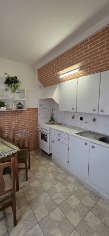 Eladó panellakás, Dunaújvárosban 28.5 M Ft, 1+1 szobás