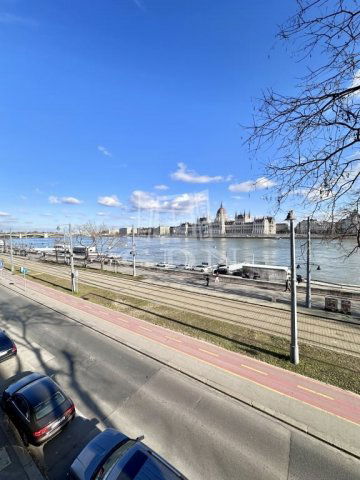 Eladó téglalakás, Budapesten, I. kerületben 300 M Ft, 3+1 szobás