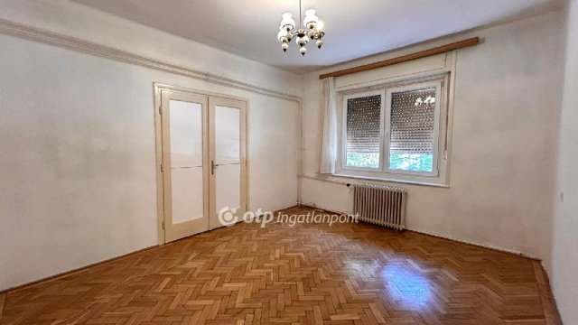Eladó téglalakás, Győrött 62.9 M Ft, 2+1 szobás