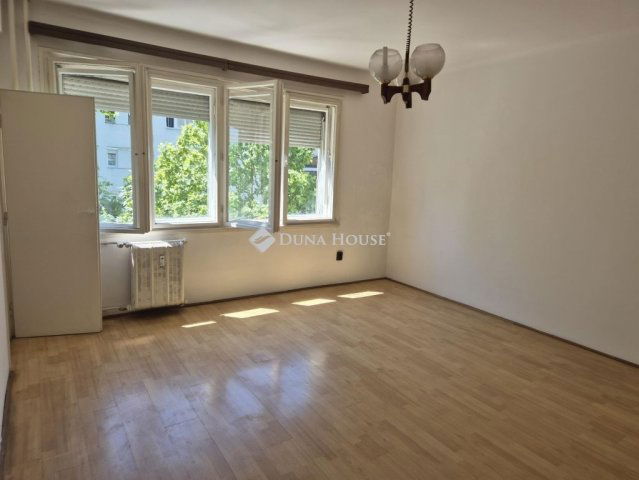 Eladó téglalakás, Budapesten, XI. kerületben 62.9 M Ft, 2 szobás