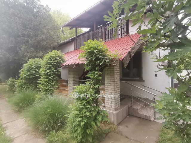 Eladó családi ház, Békéscsabán 45 M Ft, 5 szobás