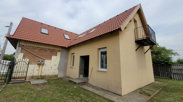 Eladó téglalakás, Jászberényben 61.5 M Ft, 3 szobás