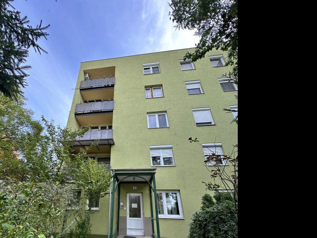 Kiadó panellakás, albérlet, Gyulán 80 E Ft / hó, 1 szobás